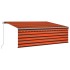 Toldo retráctil manual con persiana naranja y marrón 4x3