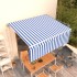 Toldo automático retráctil con persiana azul y blanco 4,5x3